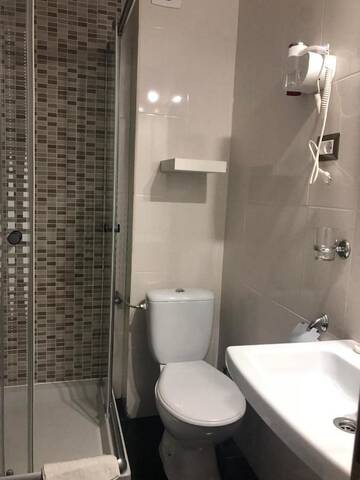 Фото номера Двухместный номер с 1 кроватью и балконом Гостевой дом Livada cu Meri г. Căpăţîneni-Ungureni 4